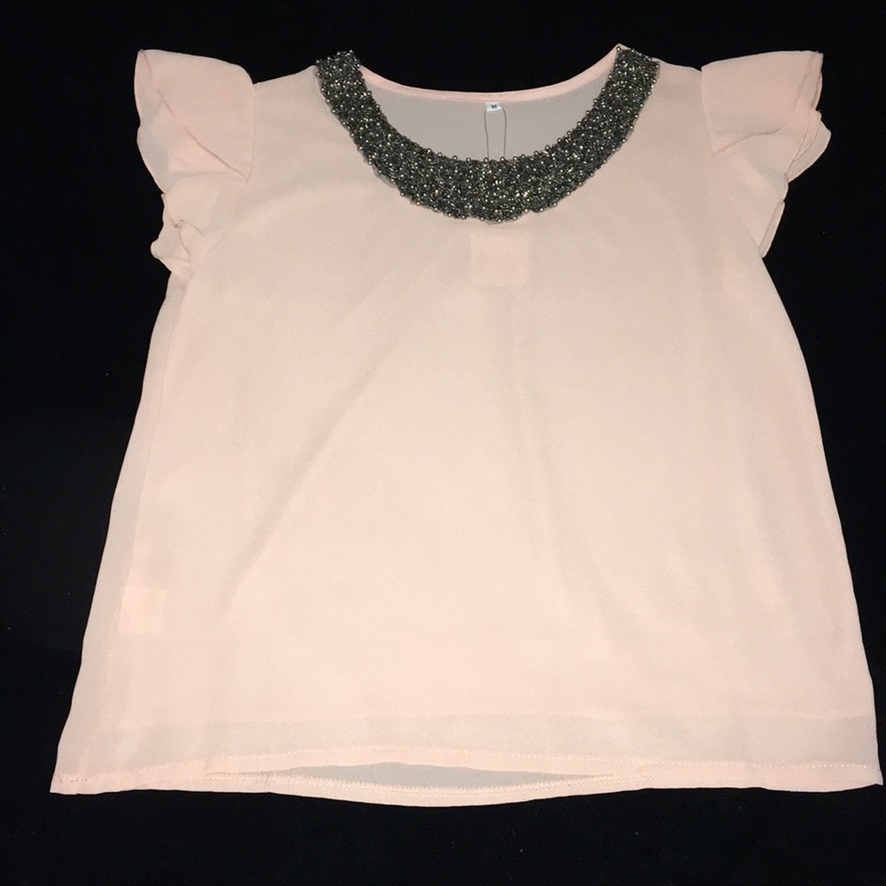 NWT Blouse with Beautiful Neck Detail Size Medium